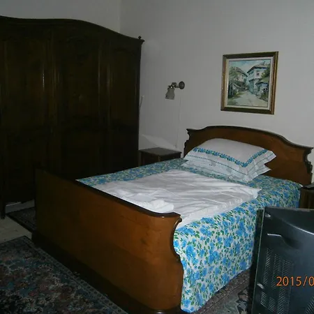 Retro - 19th Century 4*