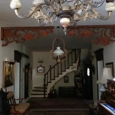 בית הארחה Retro - 19th Century 4*