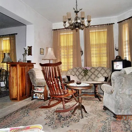 Retro - 19Th Century Guest House